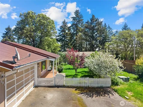 4051 S 38th Street Tacoma WA 98409