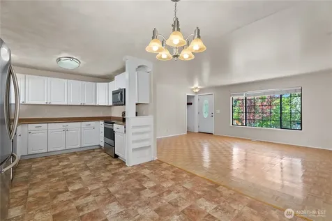 4051 S 38th Street Tacoma WA 98409