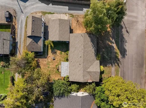 343 4th Street SE Puyallup WA 98372
