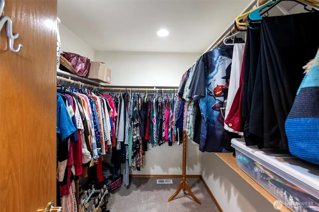 2121 90th Street E Tacoma WA 98445