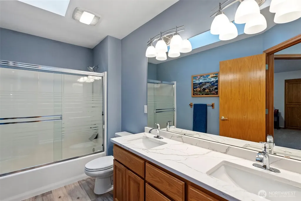 2121 90th Street E Tacoma WA 98445