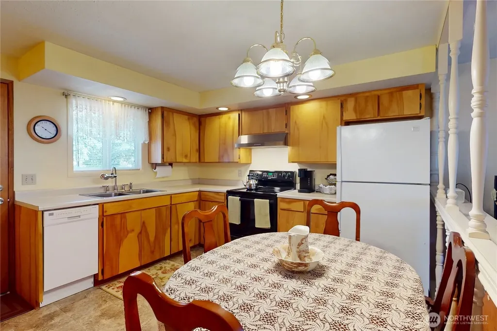 190 W Veterans Avenue Westport WA 98595