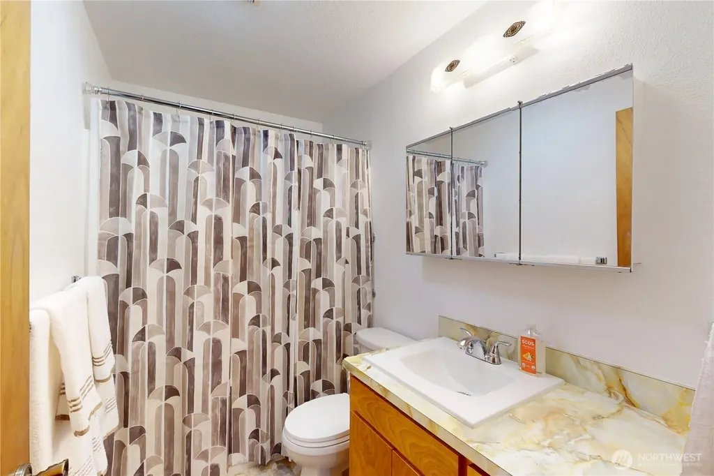 190 W Veterans Avenue Westport WA 98595