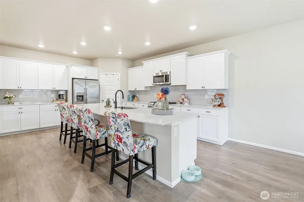 1227 Baker Heights Loop Bremerton WA 98312