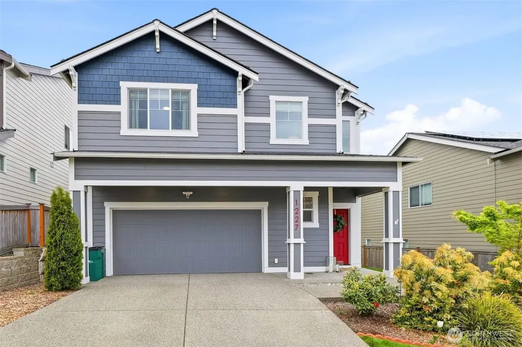 1227 Baker Heights Loop Bremerton WA 98312