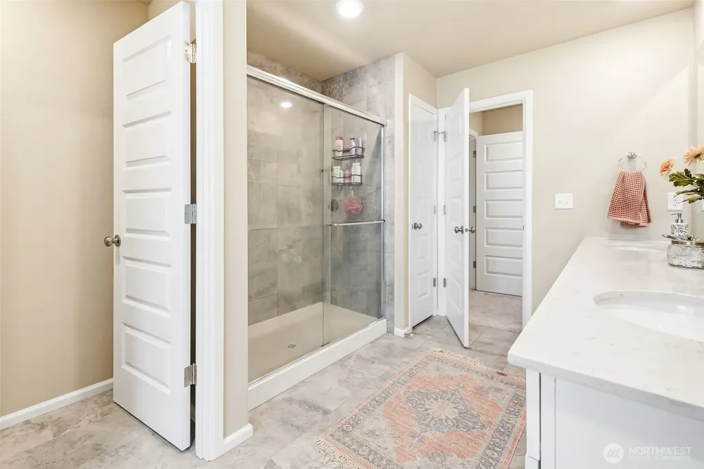 1227 Baker Heights Loop Bremerton WA 98312