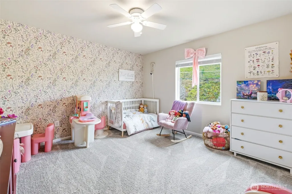 1227 Baker Heights Loop Bremerton WA 98312