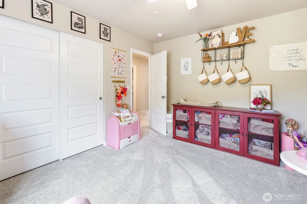 1227 Baker Heights Loop Bremerton WA 98312