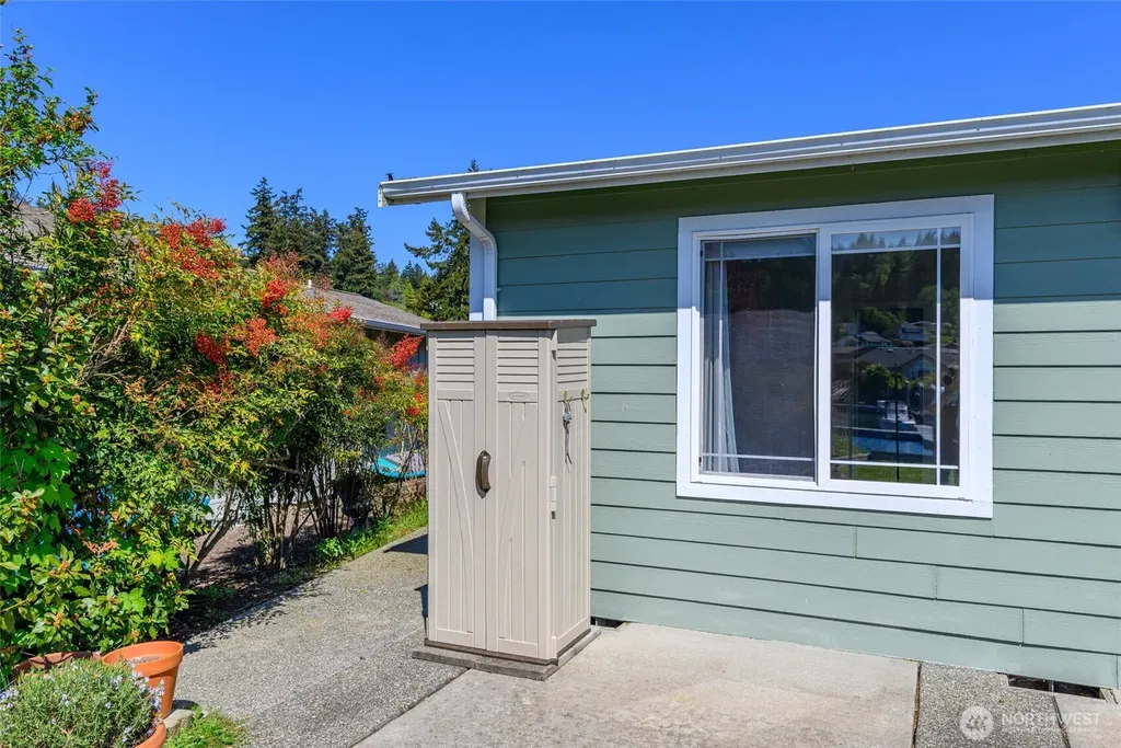 2241 Mariner Beach Drive Oak Harbor WA 98277