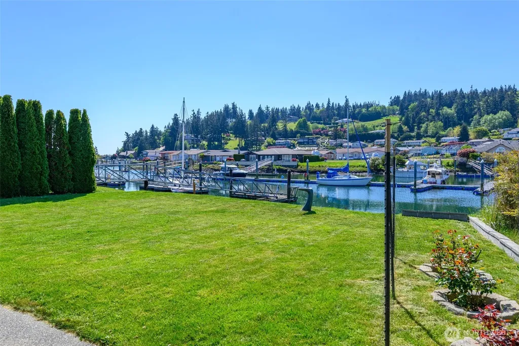 2241 Mariner Beach Drive Oak Harbor WA 98277