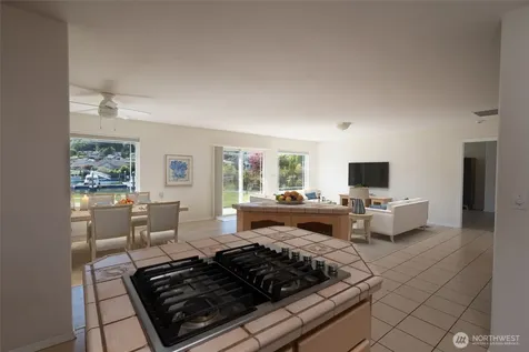 2241 Mariner Beach Drive Oak Harbor WA 98277
