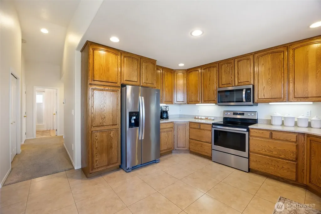 927 Easy Street NE Moses Lake WA 98837
