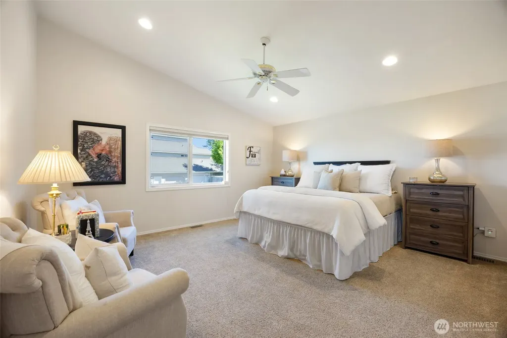 927 Easy Street NE Moses Lake WA 98837