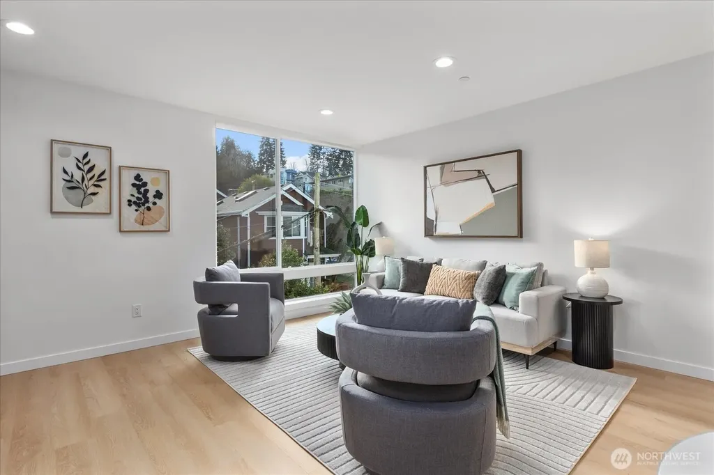 3110 Queen Anne Avenue N Seattle WA 98109