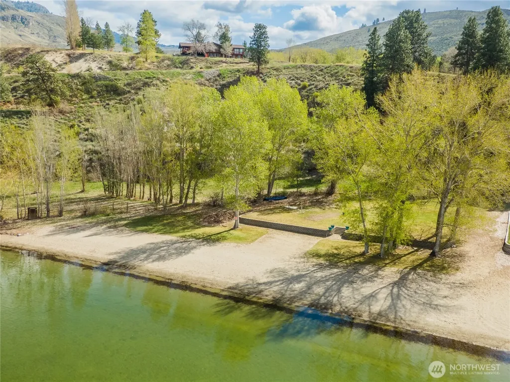41 Champerty Road Oroville WA 98844