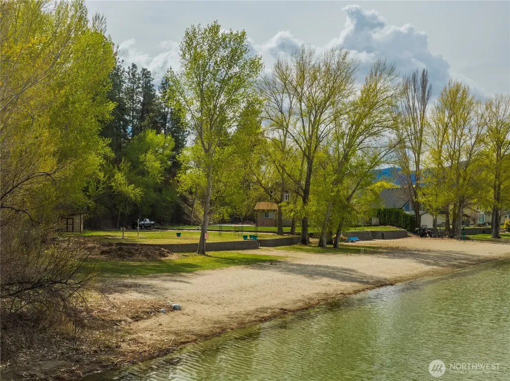 41 Champerty Road Oroville WA 98844