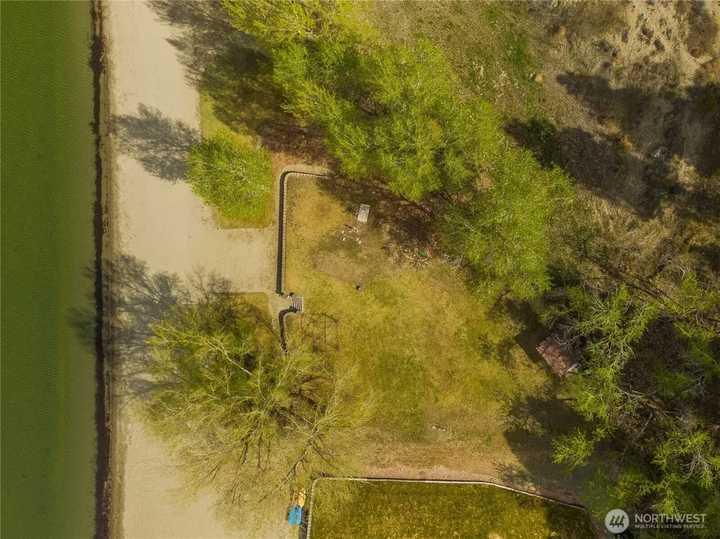 41 Champerty Road Oroville WA 98844