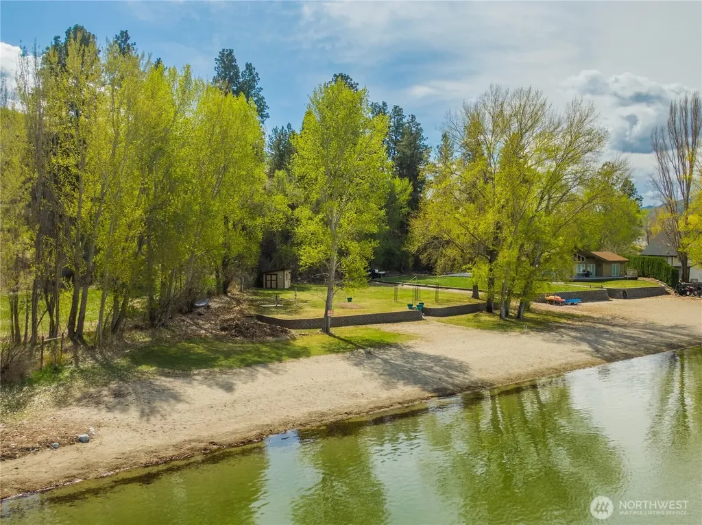 41 Champerty Road Oroville WA 98844