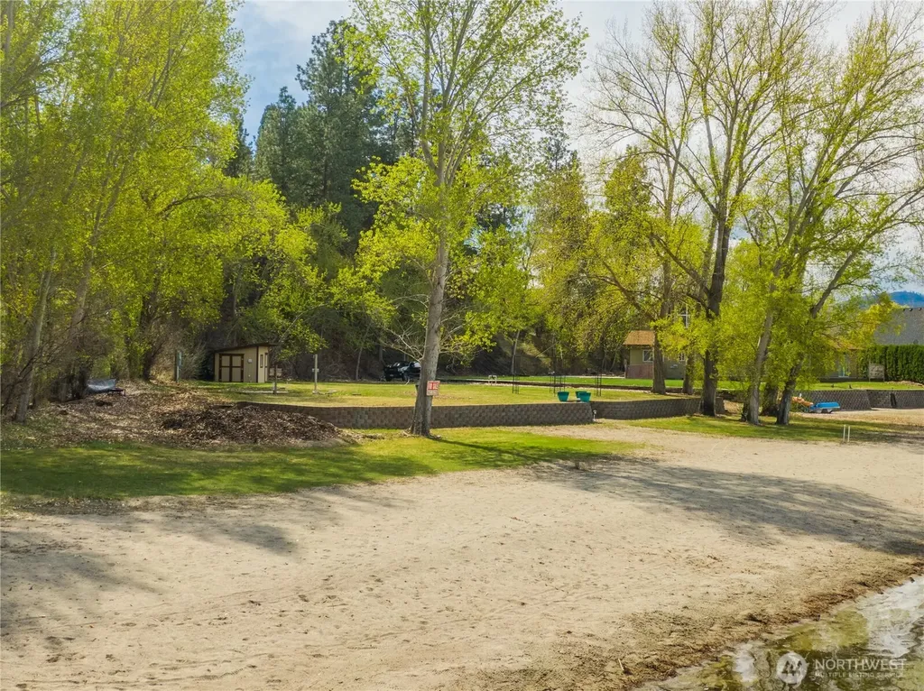 41 Champerty Road Oroville WA 98844