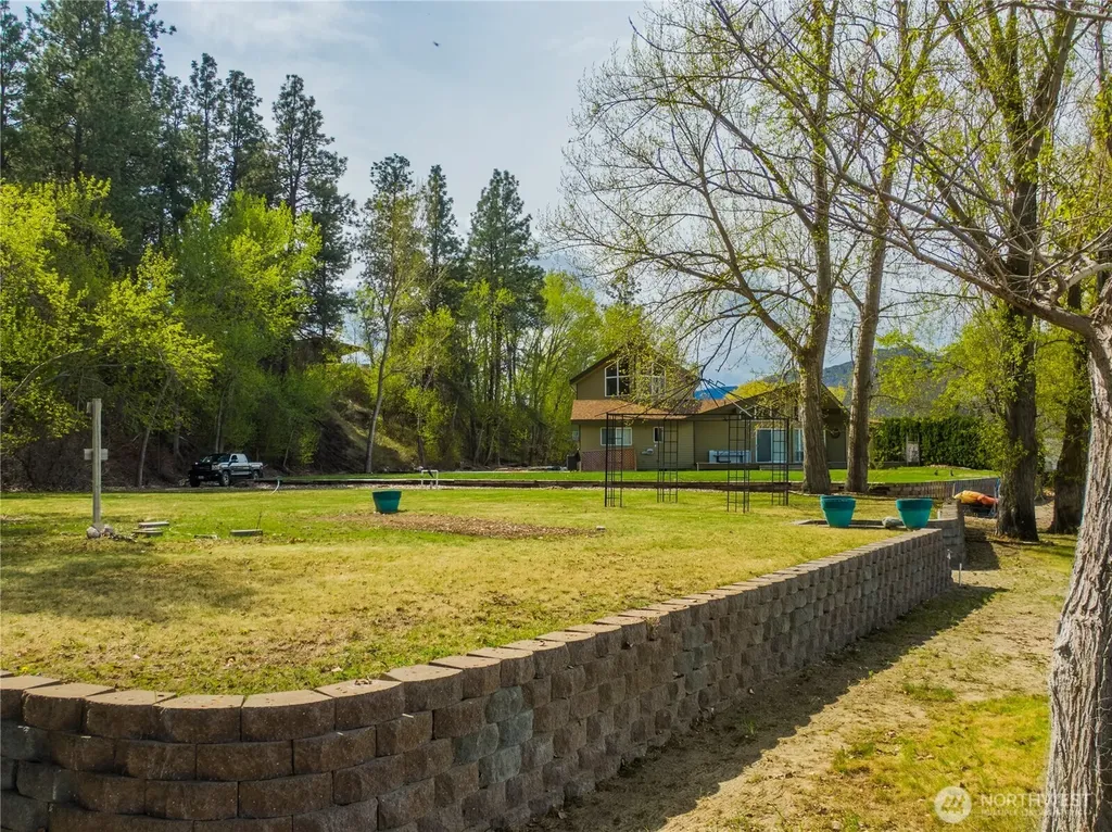 41 Champerty Road Oroville WA 98844