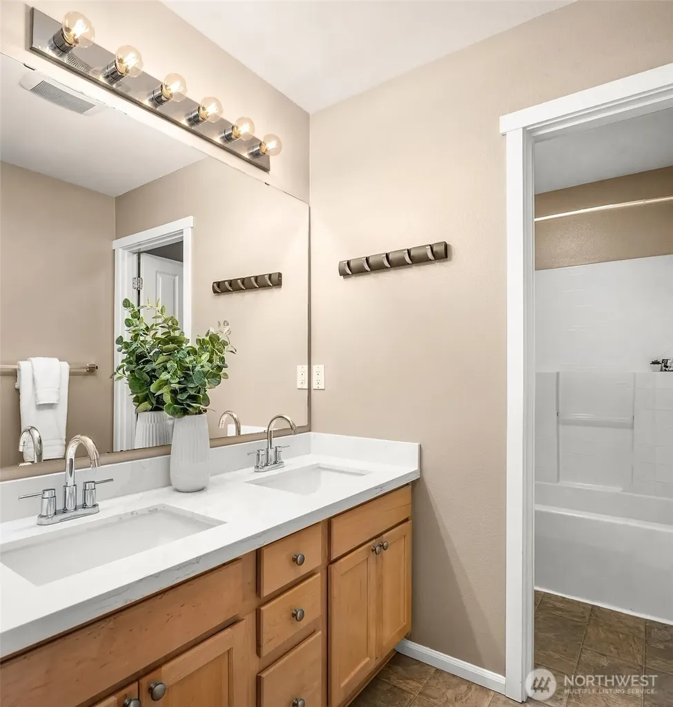 4507 S 220th Street Kent WA 98032