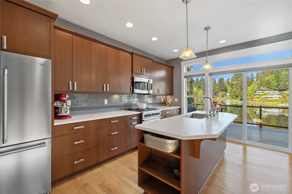 4937 Thompson Lane SE Olympia WA 98513