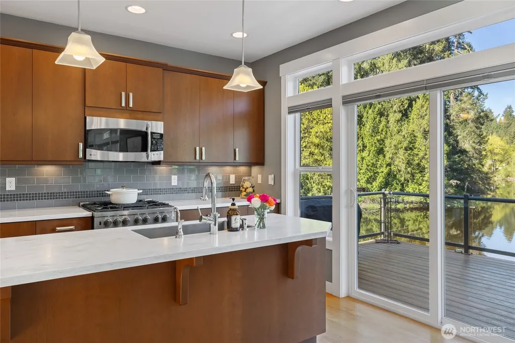 4937 Thompson Lane SE Olympia WA 98513