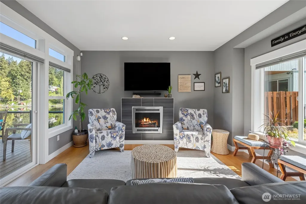 4937 Thompson Lane SE Olympia WA 98513