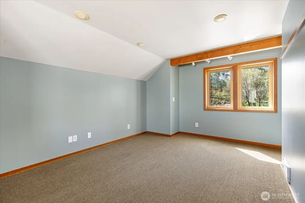 221 2nd Street Langley WA 98260