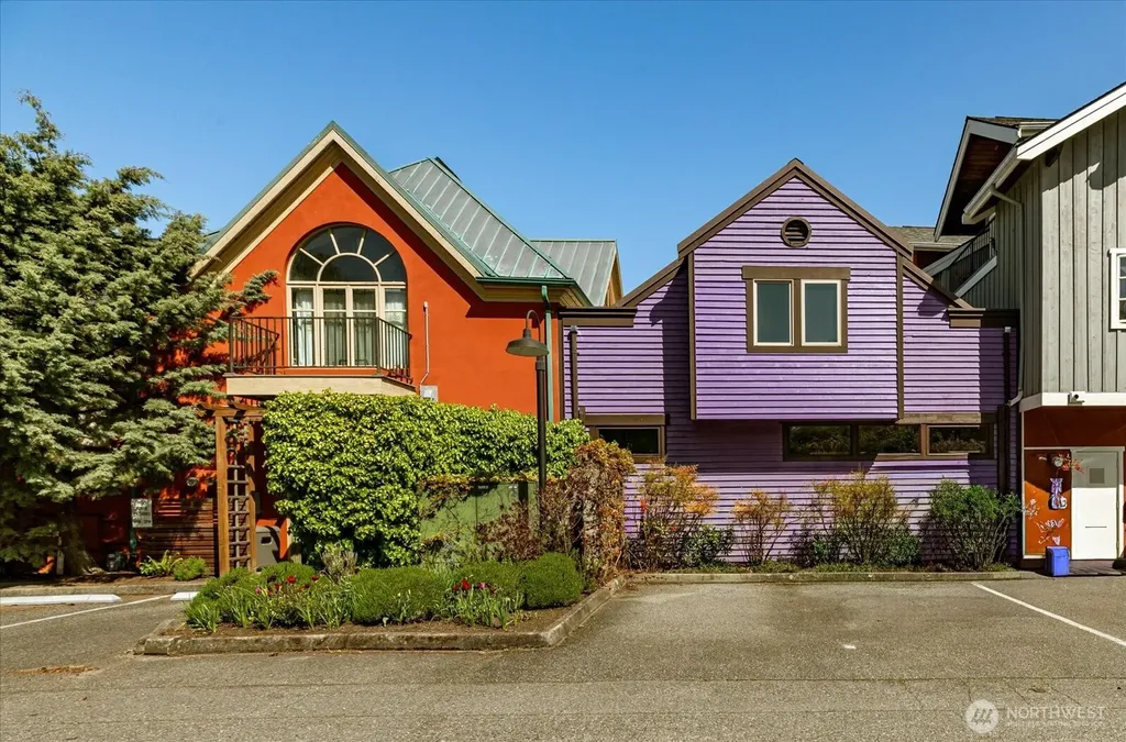 221 2nd Street Langley WA 98260