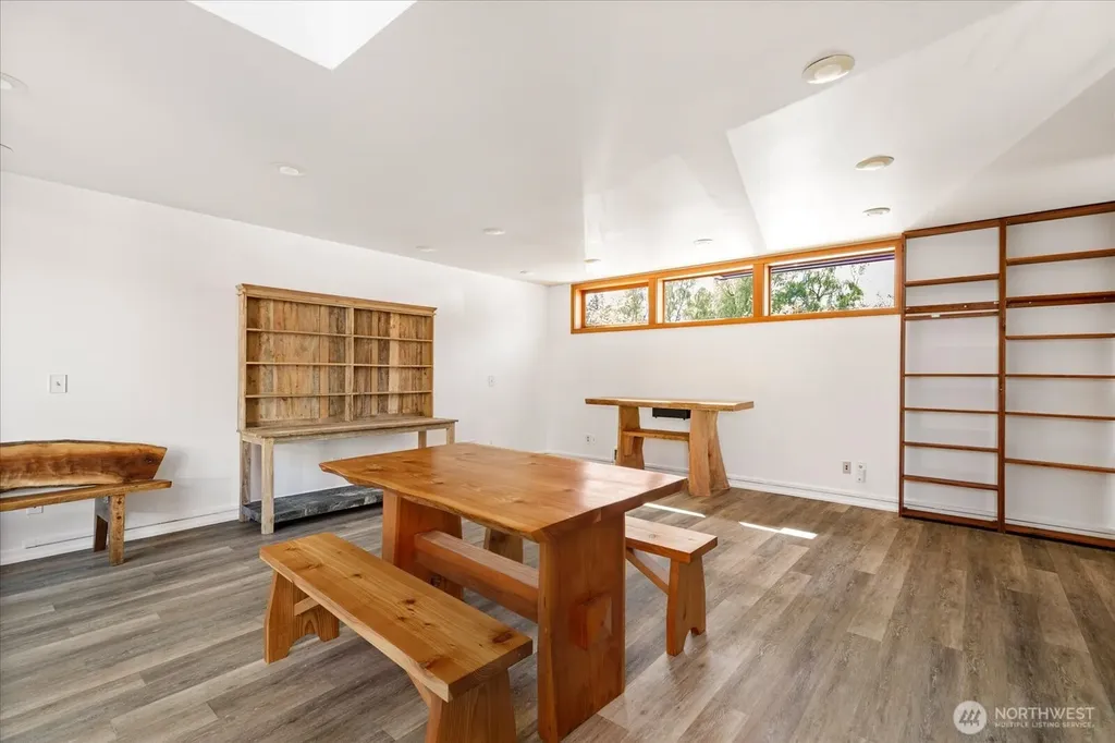 221 2nd Street Langley WA 98260
