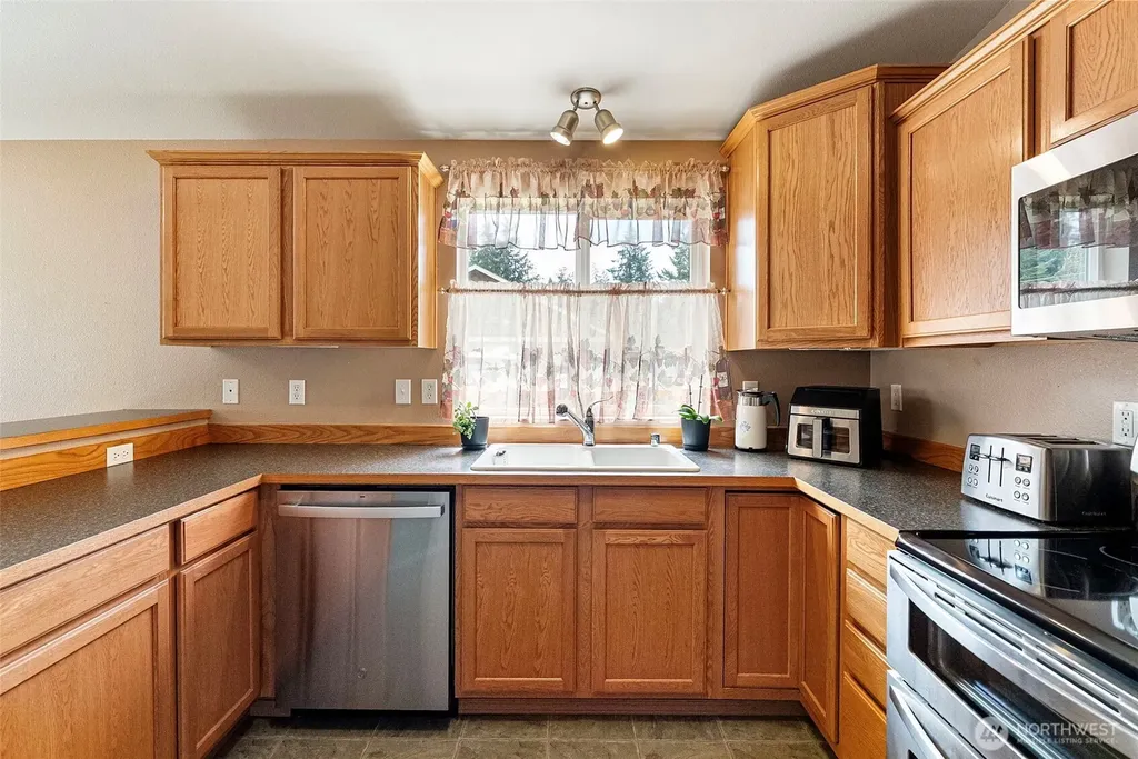 1704 197th Avenue SW Lakebay WA 98349