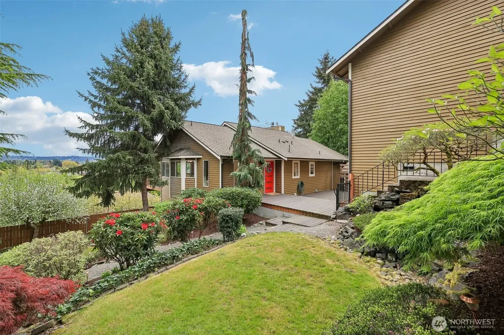 709 22nd Street SW Puyallup WA 98371