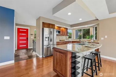 709 22nd Street SW Puyallup WA 98371