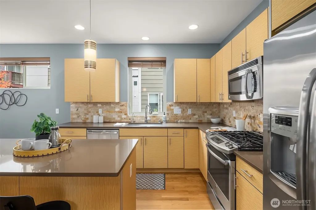 1550 NW 60th Street Seattle WA 98107