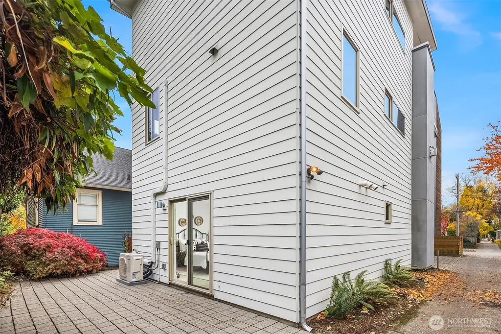 1550 NW 60th Street Seattle WA 98107