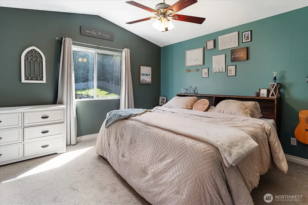 6994 E Dakota Street Port Orchard WA 98366