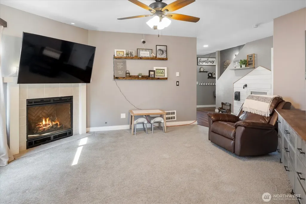 6994 E Dakota Street Port Orchard WA 98366
