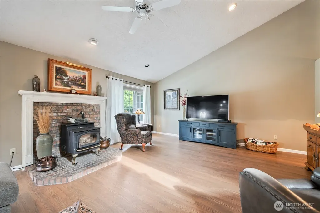 108 Sunset Lane Longview WA 98632