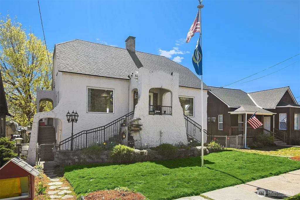 109 W 3rd Street Cle Elum WA 98922
