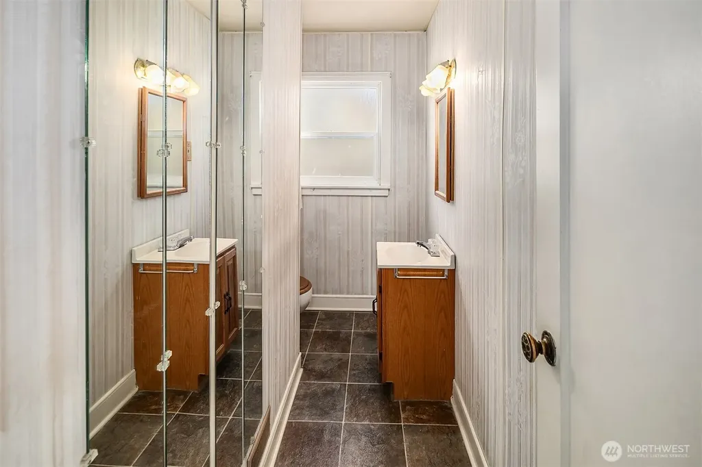 109 W 3rd Street Cle Elum WA 98922