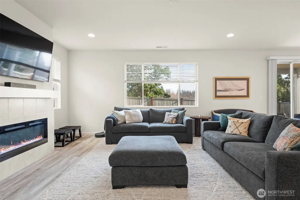 10352 Chimes Place NW Bremerton WA 98311