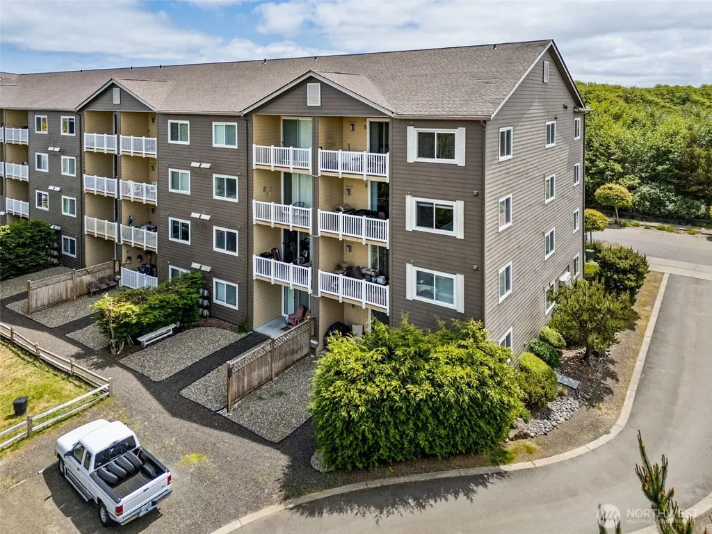 262 Oyhut Bay Blvd Boulevard SW Ocean Shores WA 98569