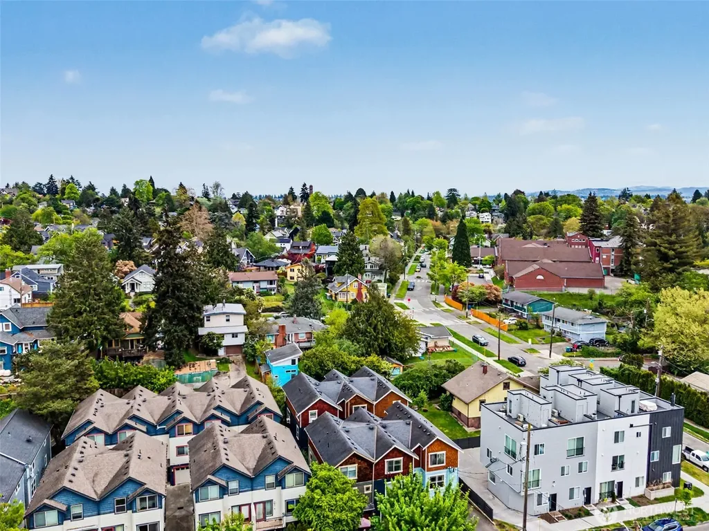 3318 Wetmore Avenue S Seattle WA 98144