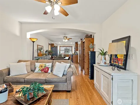 3318 Wetmore Avenue S Seattle WA 98144