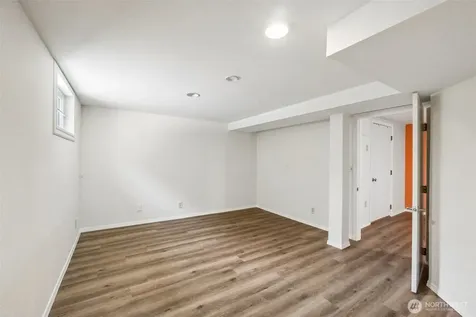 1911 13th Street Everett WA 98201