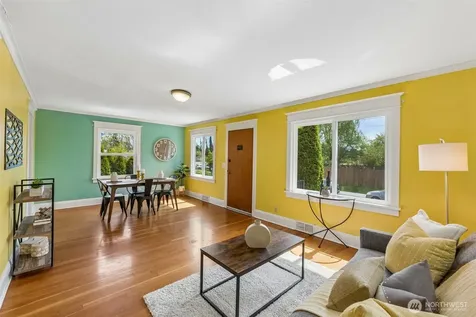 1911 13th Street Everett WA 98201