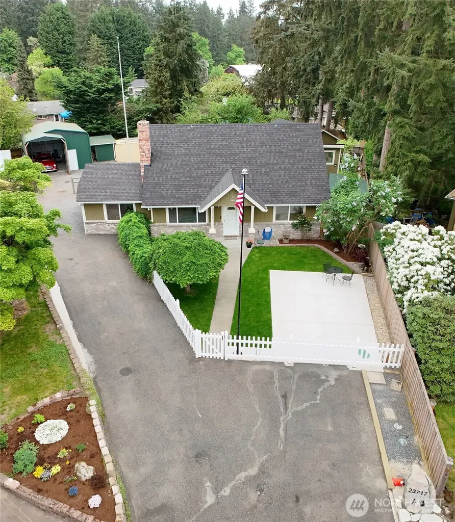 23717 49th Drive SE Woodinville WA 98072