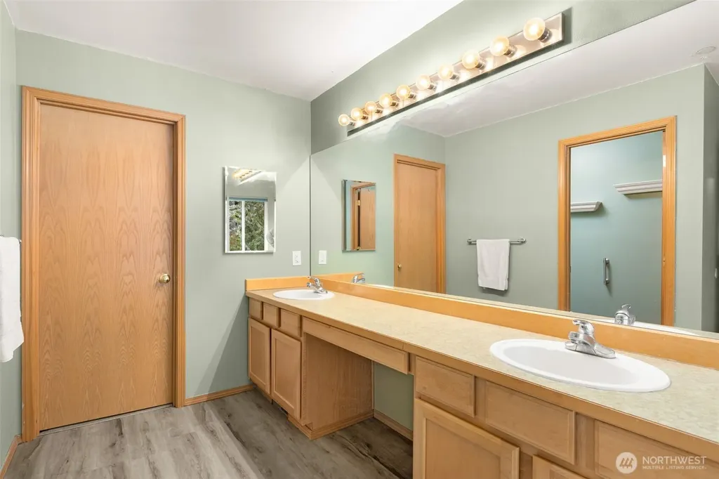 1822 Fisher Avenue Dupont WA 98327