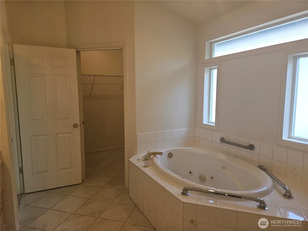 43 Sea Breeze Lane Port Ludlow WA 98365